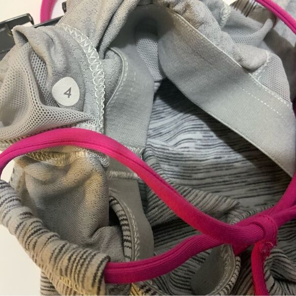 Lululemon dancing warrior strappy tank top size 4 - Picture 8 of 9